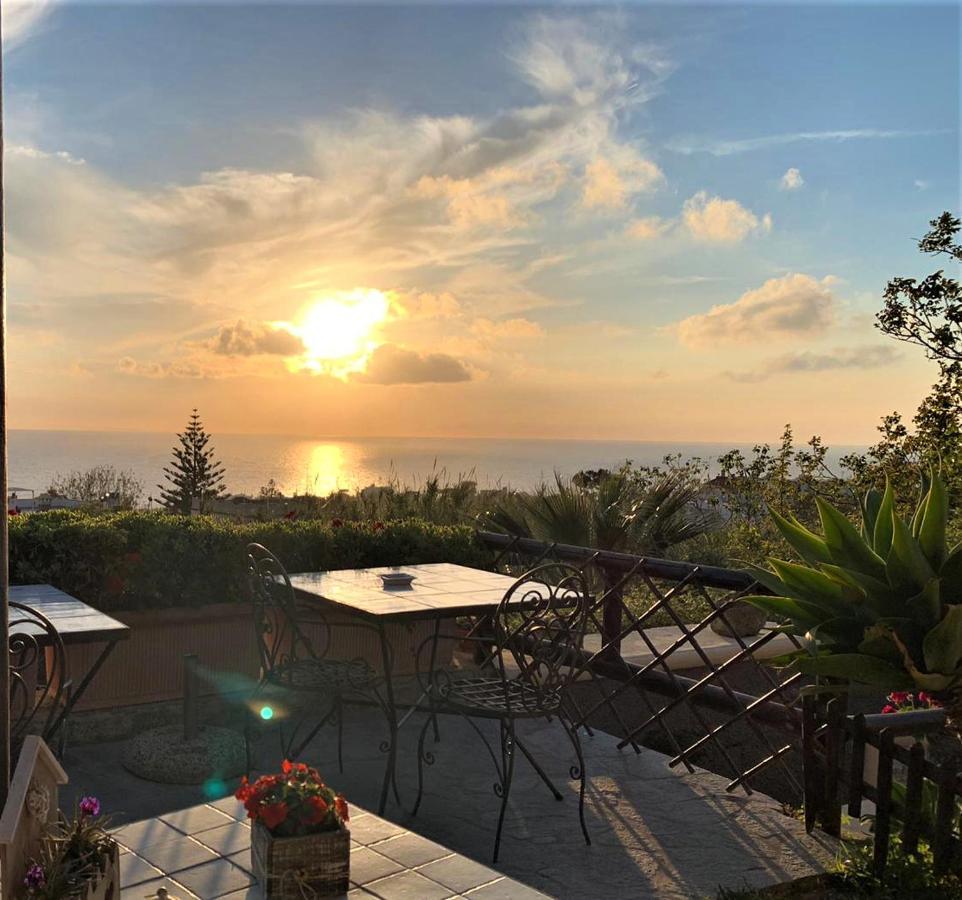 La Terrazzina Sul Tramonto Bed & Breakfast Forio (Isola d'Ischia)