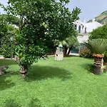 Garden Apartments Ischia Bilocale Super Centrale