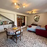 Villa Vincenzo Di Meglio