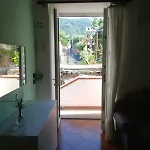 2 Rooms With Bathroom, Kitchen And Walk-In Closet With Independent Entrance