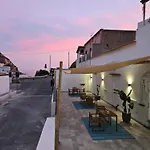 Chiaia Di Rose Rooms & Apartment