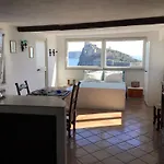 Mansarda Con Terrazza Davanti Castello Aragonese