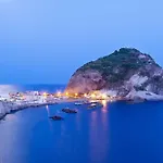 La Perlanera Sant'Angelo Sea View Apartment