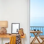 La Perlanera Sant'Angelo Sea View Apartment