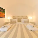 Queen Suite - Luxury Rooms (Adults Only)