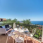 M Suites Sorrento