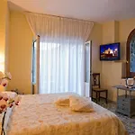 Strand Hotel Delfini