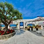 Hotel La Scogliera
