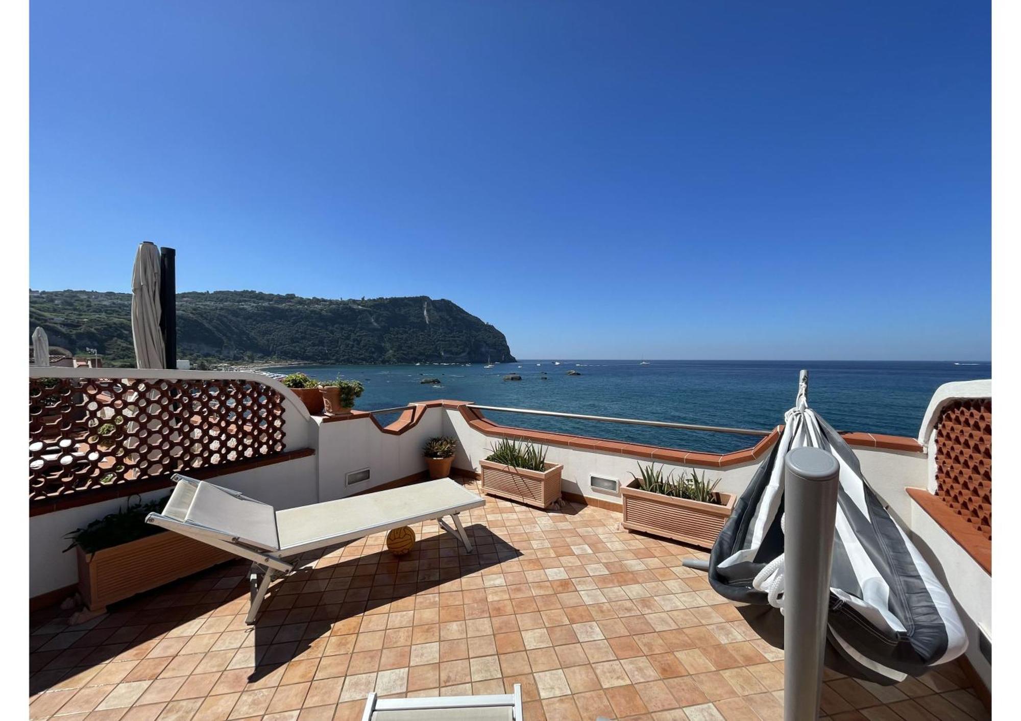 Apartment The By The Sea *