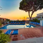 Hotel Villa Mena