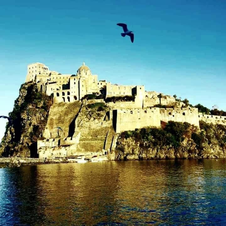 Sul Mare Ad Ponte * Искья