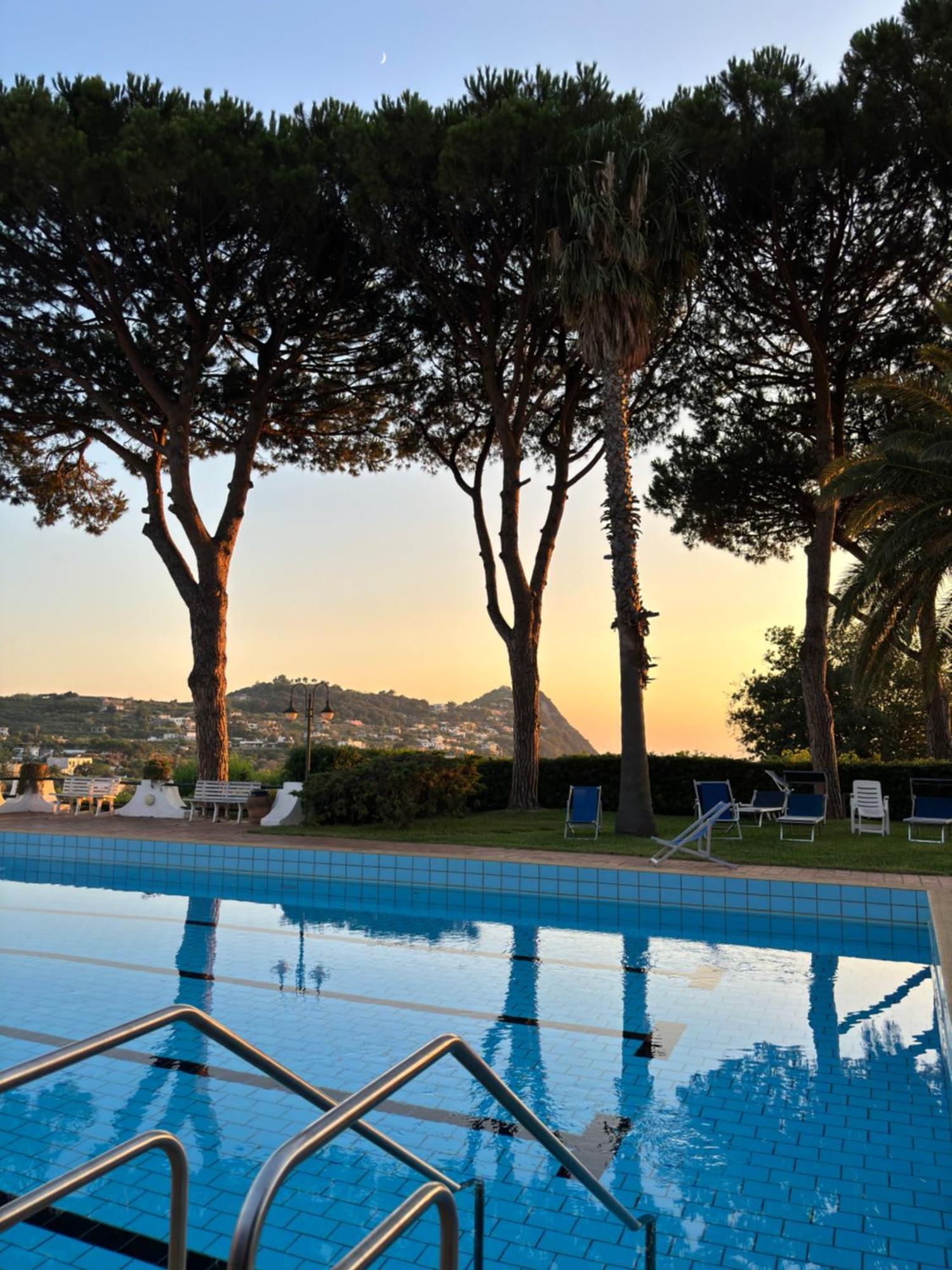 Vila Moma Giardino, Tennis E Piscina Panoramica