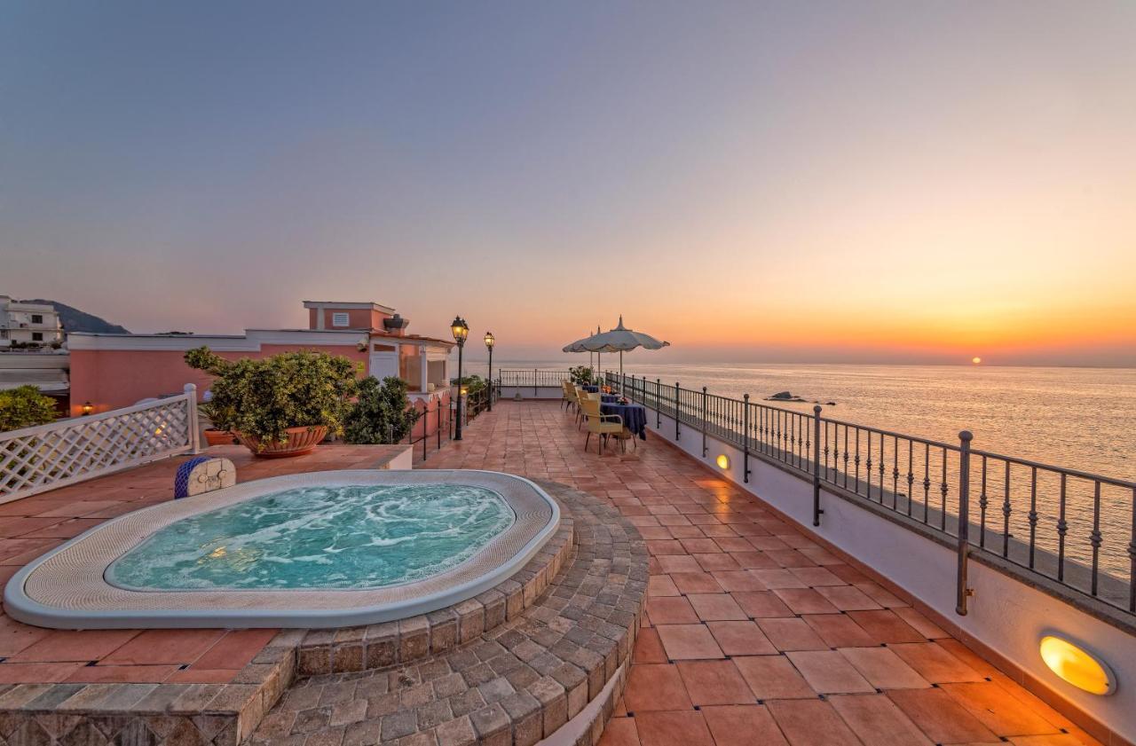 尼图诺酒店 Forio di Ischia